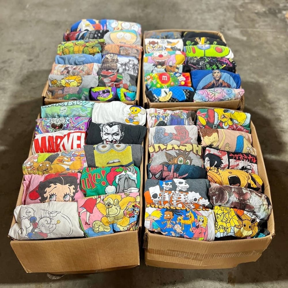 Mixed T-shirts Wholesale Pallet — 300 Pieces, Grade A, Multi-size — 300 items, Grade A