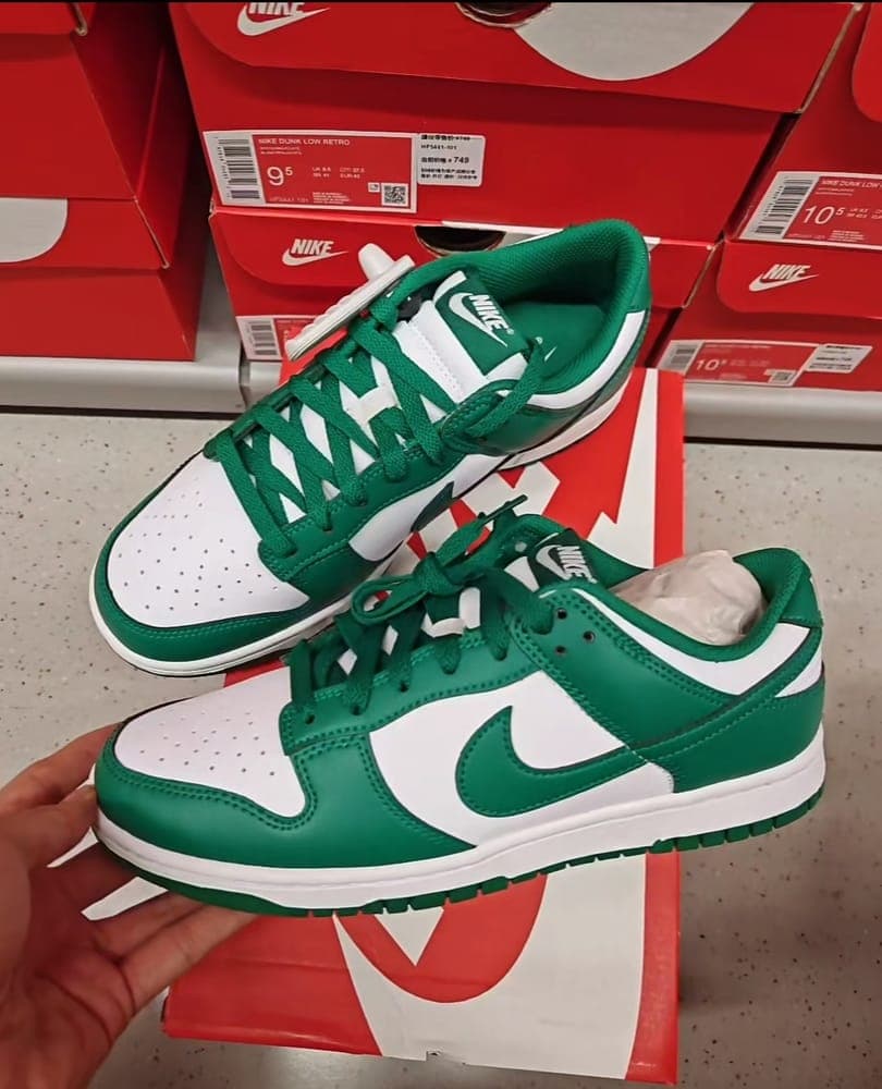 Nike Mixed Model Sneakers Wholesale Pallet — 200 Pairs, Grade A — 200 items, Grade A