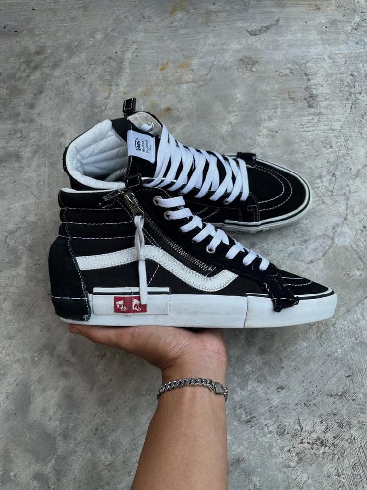 Vans Sneakers Wholesale Pallet — 100 Pairs, Grade A — 100 items, Grade A